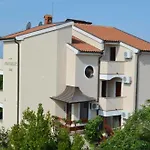 Antic *