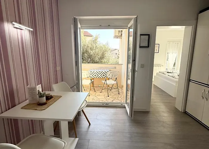 아파트 Antic 풀라