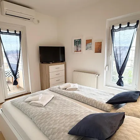 Apartment Antic