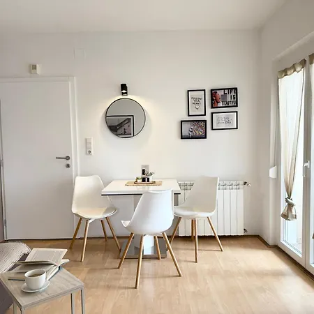 Antic Apartment *