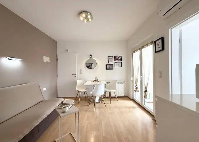 Διαμέρισμα Antic Πούλα